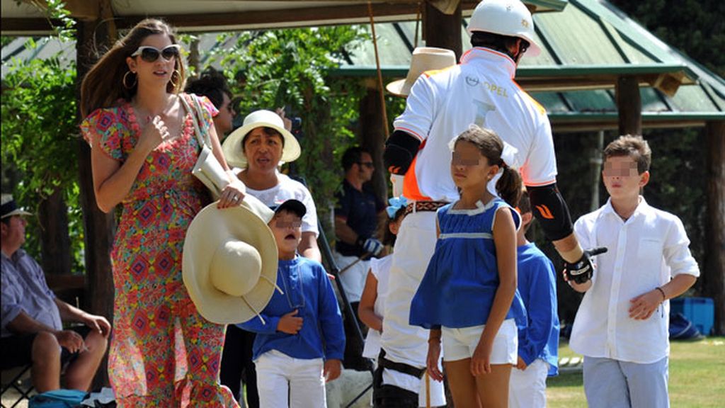 Llevan 10 años casados y tienen tres hijos