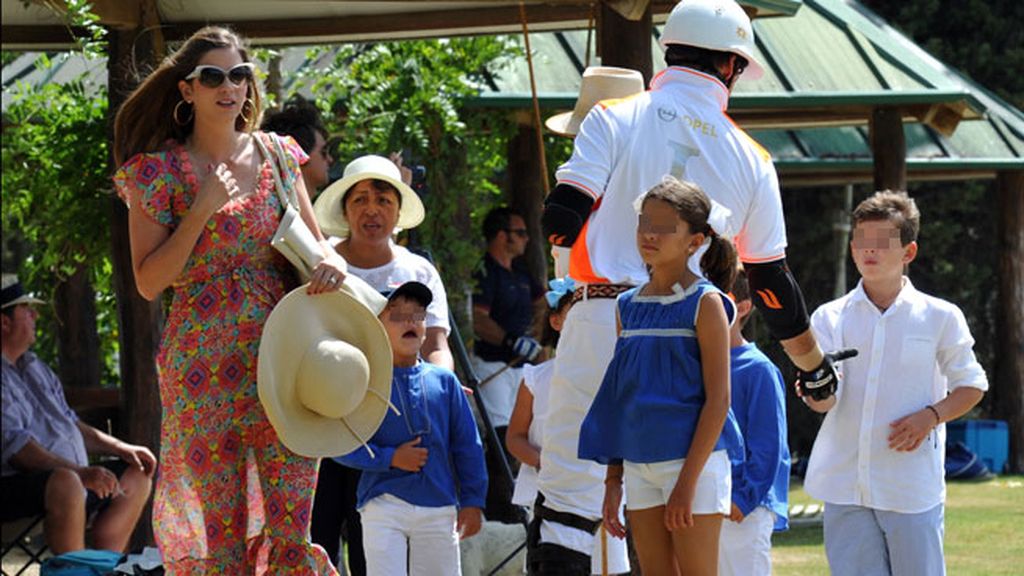 #FamilyHolidays: Margarita Vargas, Luis Alfonso e hijos disfrutan en Sotogrande