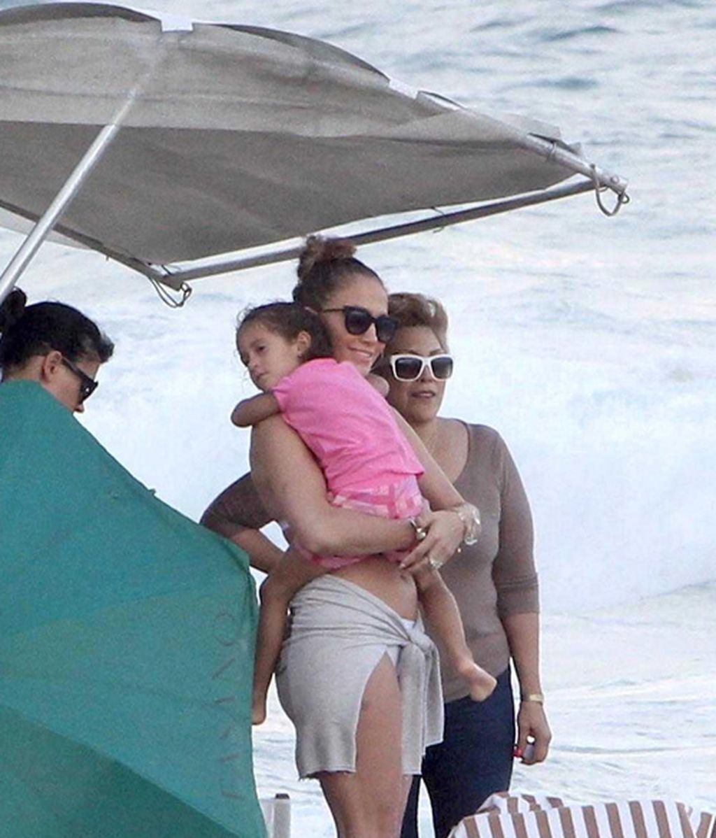 Jennifer López, Casper, el guardaespaldas y los niños, en Río de Janeiro