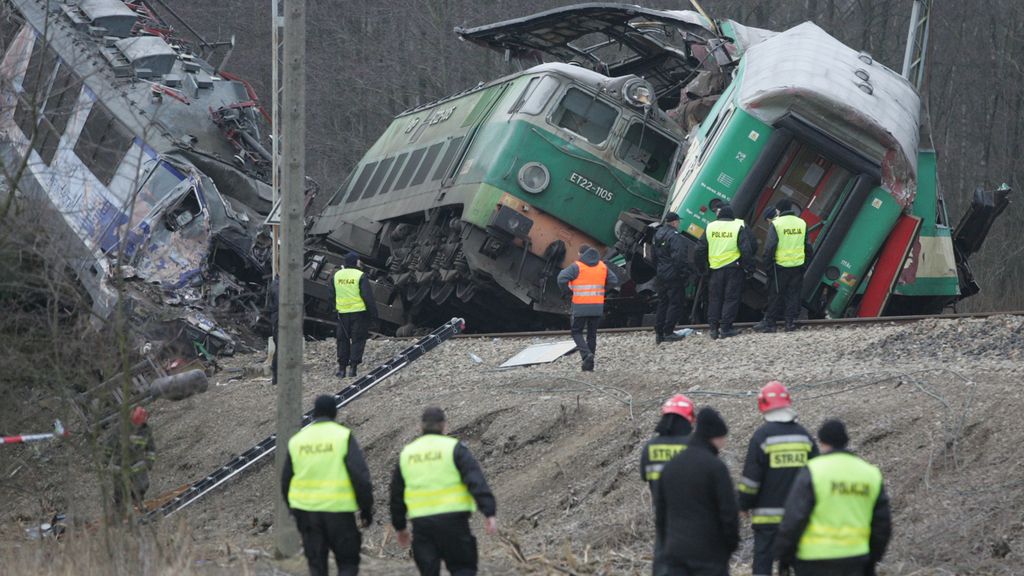 Imágenes del choque de trenes en Polonia