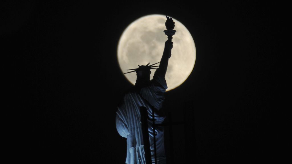 La 'superluna' se come la Tierra