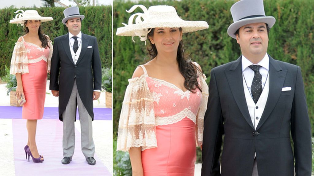 Eva González y Cayetano, sombreros y chisteras en la boda clásica de Fran Rivera