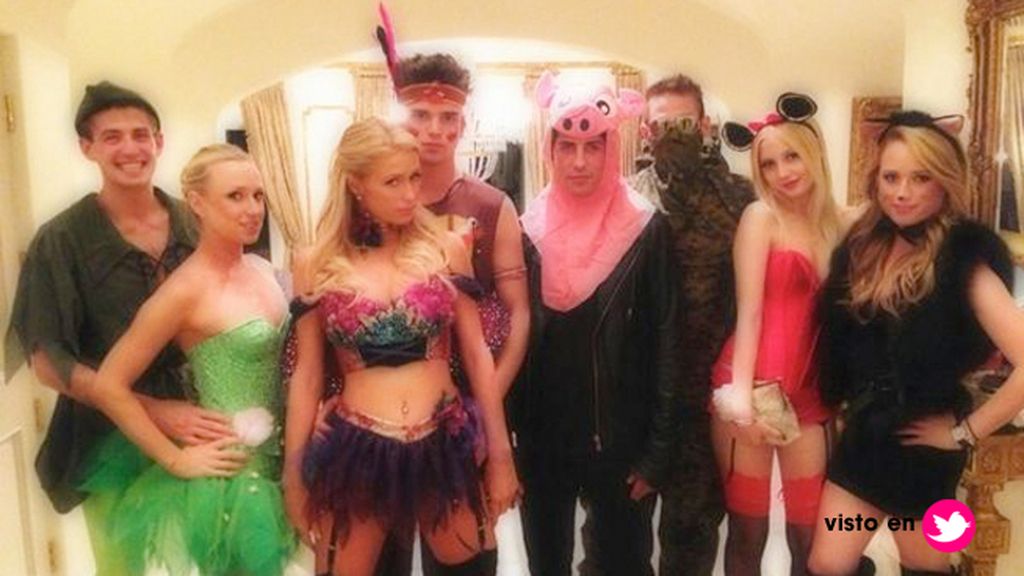 Paris Hilton, de doblete en fiestas de Halloween