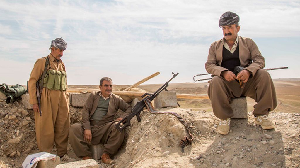 Muchos son abuelos y tienen armas muy antiguas