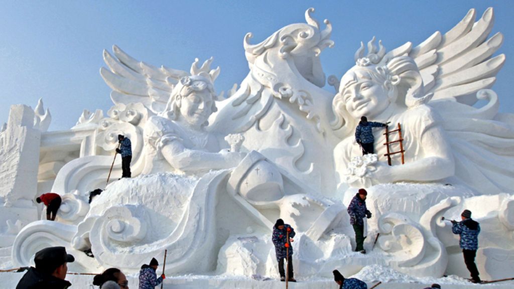 Las increíbles obras talladas en hielo y nieve del Festival de Harbin