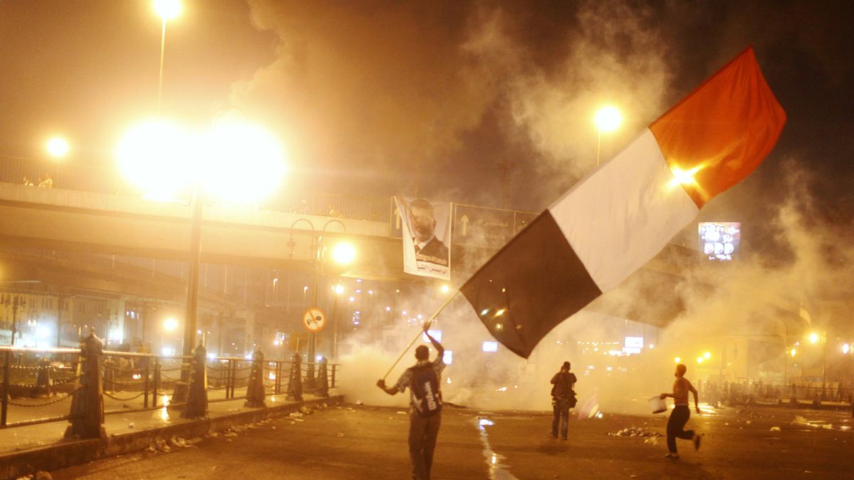 Vuelve la tensión a las calles de El Cairo
