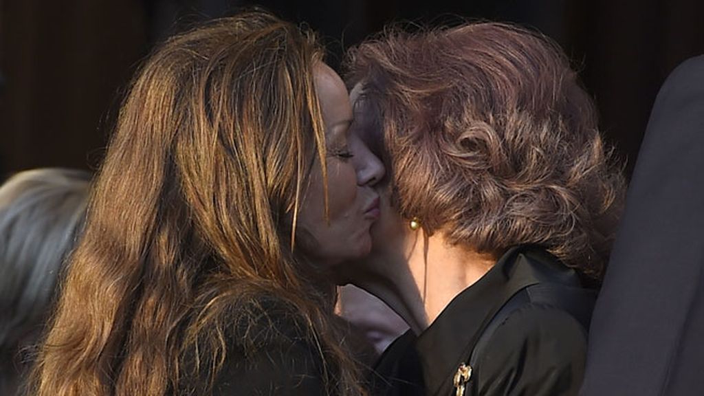 Doña Sofía quiso mostrar su afecto a la viuda de Kardam