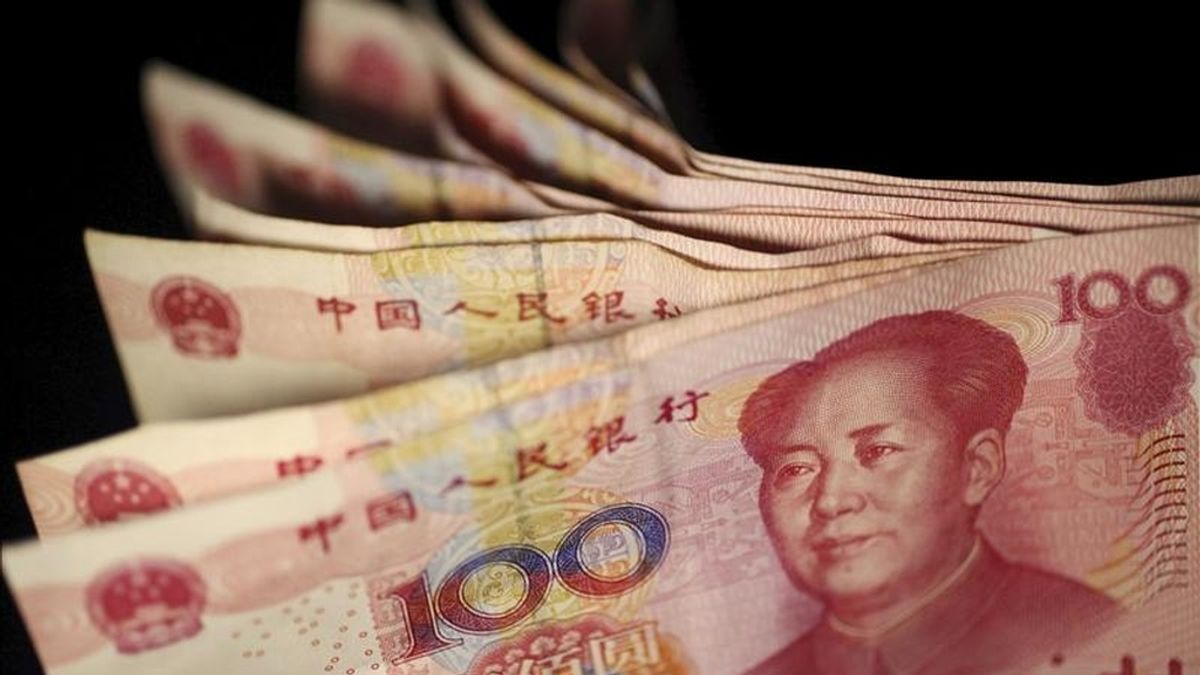 Vista de unos billestes de yuan or Reminbi (RMB) en Pekín (China). EFE/Archivo