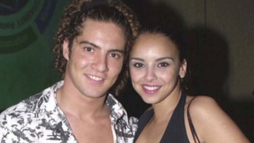 ¿Cómo se llaman las celebrities al oído?