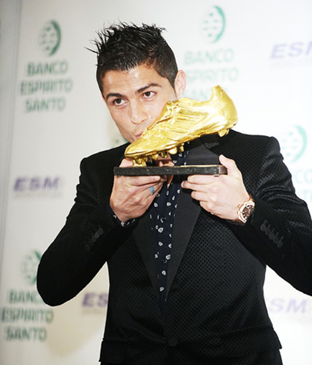 El anillaco de Irina Shayk en la entrega de la Bota de Oro a Cristiano Ronaldo