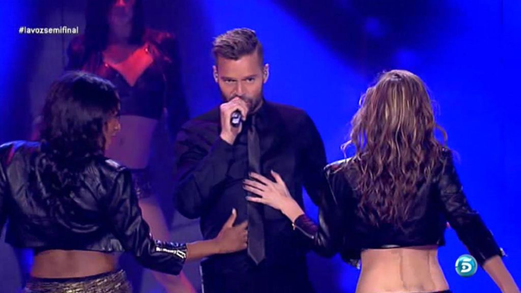 Ricky Martin y su pantalón baggy