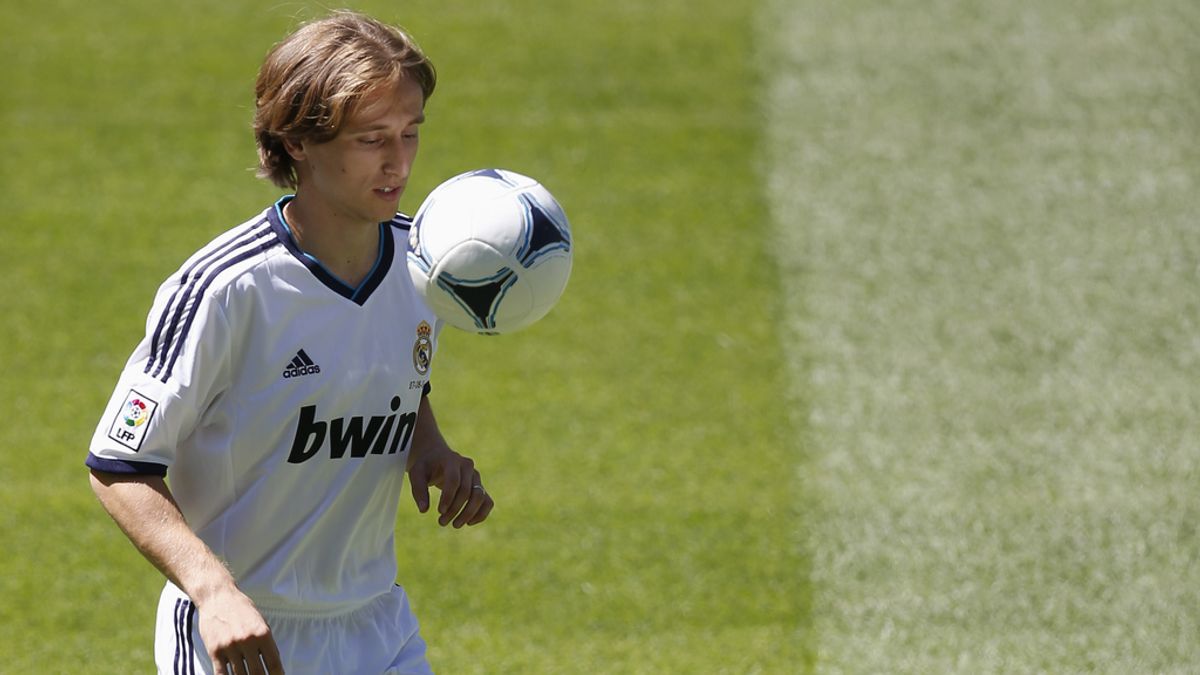 El Real Madrid presenta al croata Luka Modric
