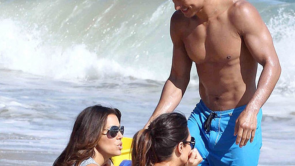 Los dos amigos estuvieron acompañados por la hija del actor