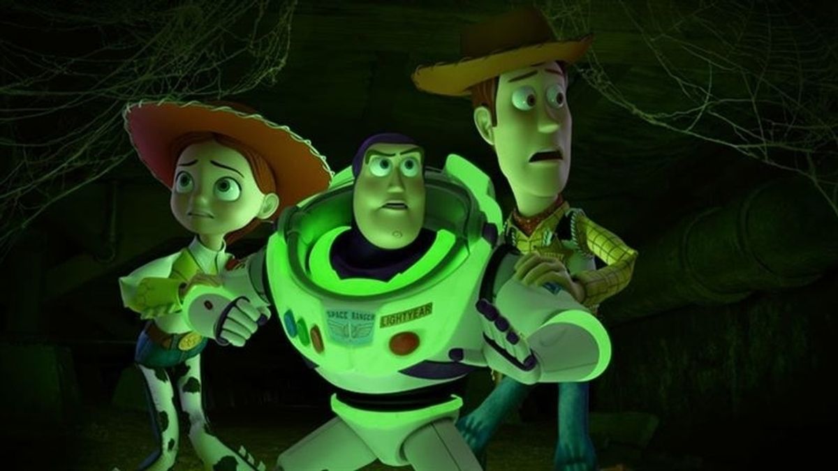Woody y Buzz Lightyear resucitan en Toy Story of Terror Woody y Buzz Lightyear resucitan en Toy Story of Terror