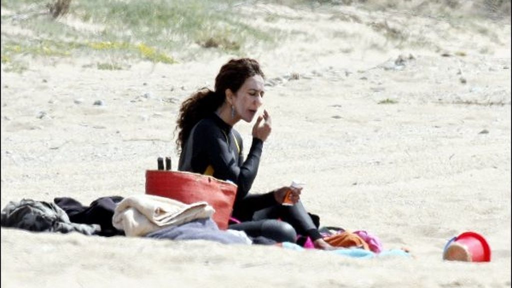 Rosarillo Flores, con la cara blanca de crema