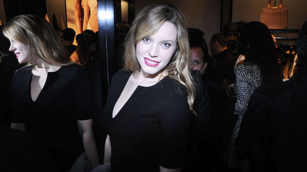 La actriz Carolina Bang tampoco quiso perderse una de las mejores fiestas de la temporada