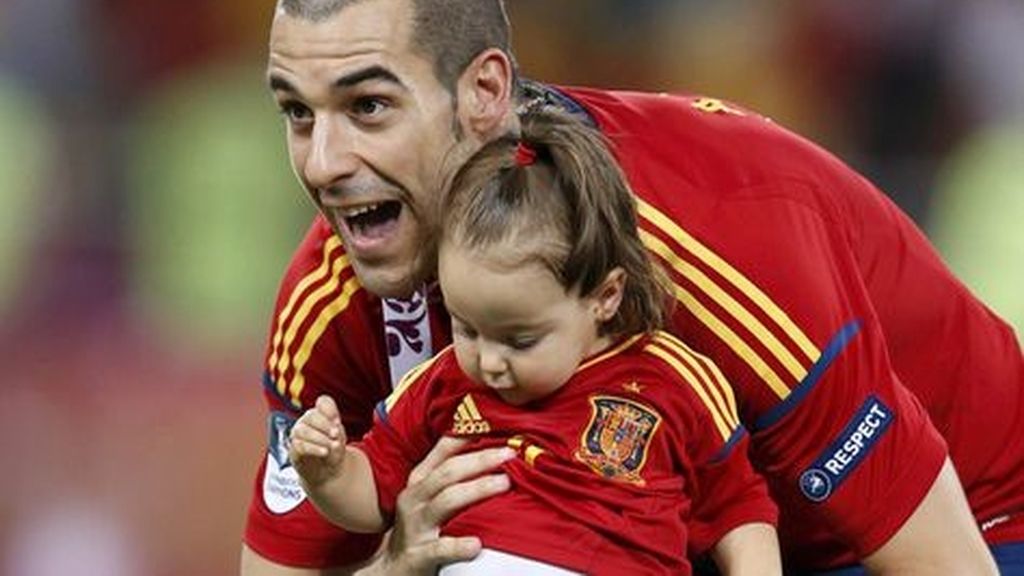 Álvaro Negredo y su hija Aitana