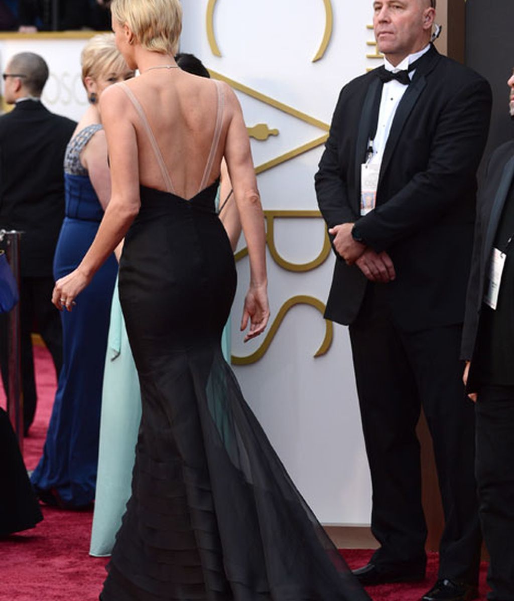 El color negro y los vestidos joya triunfan en la alfombra roja de los Oscar