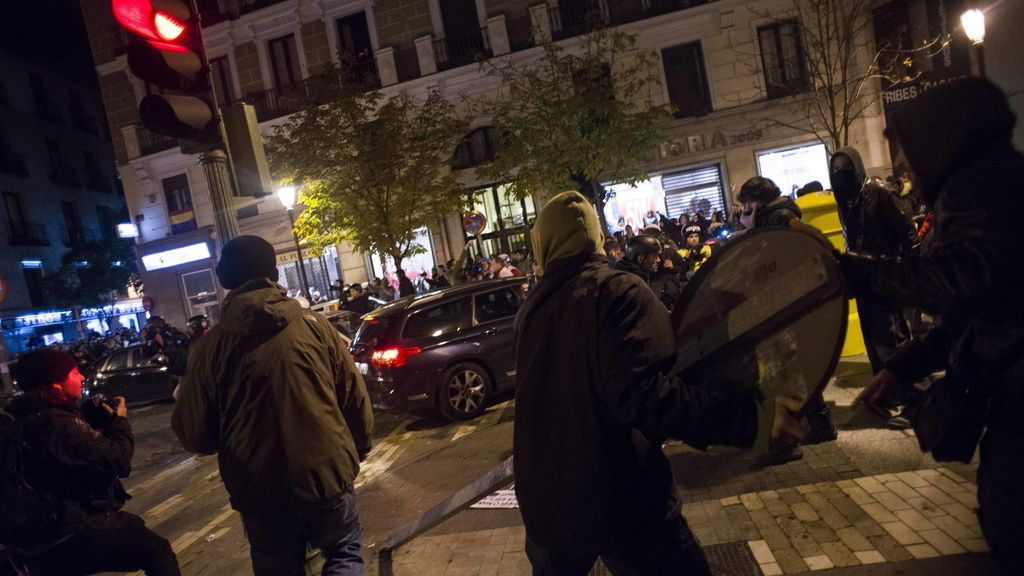 Graves disturbios tras la pacífica protesta contra la 'ley mordaza' en Madrid