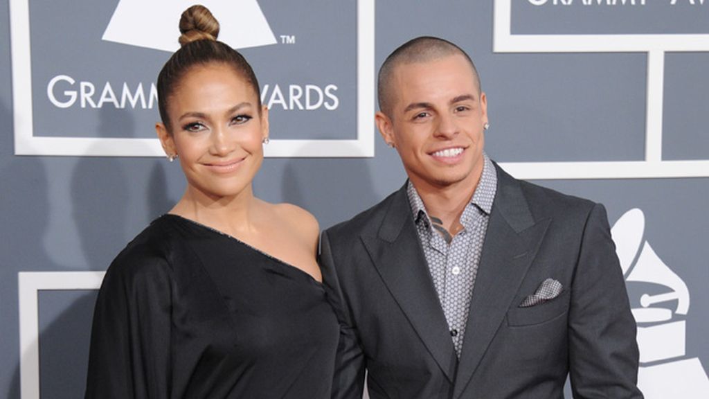 Casper Smart, más prudente, acompañó a su chica a la gala