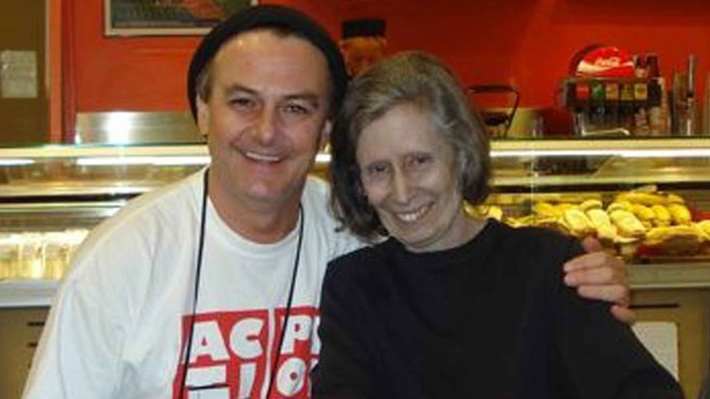 Se le queda la cara plateada por unas gotas nasales