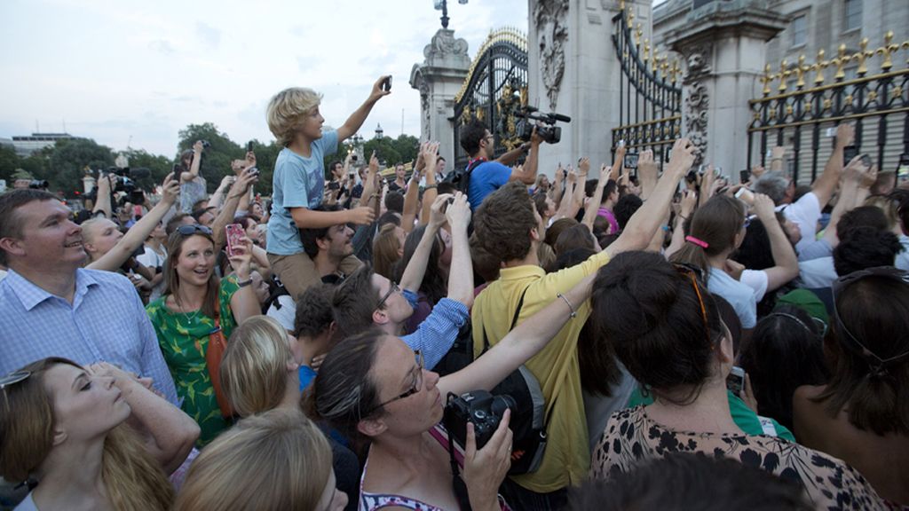 El bebé, tercero en la línea de sucesión, ha pesado 3.700 gramos