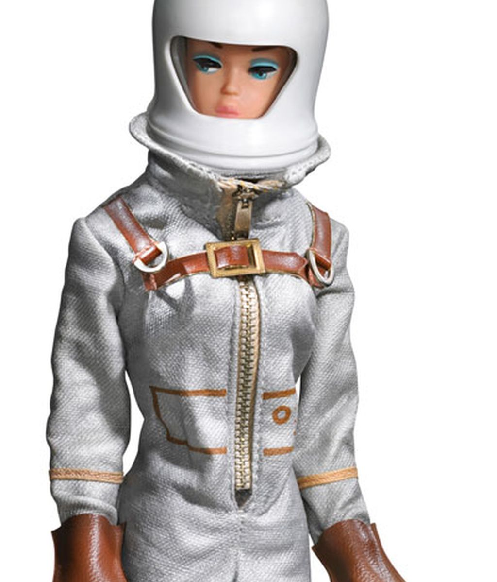 Barbie se saca las carreras de periodismo e informática