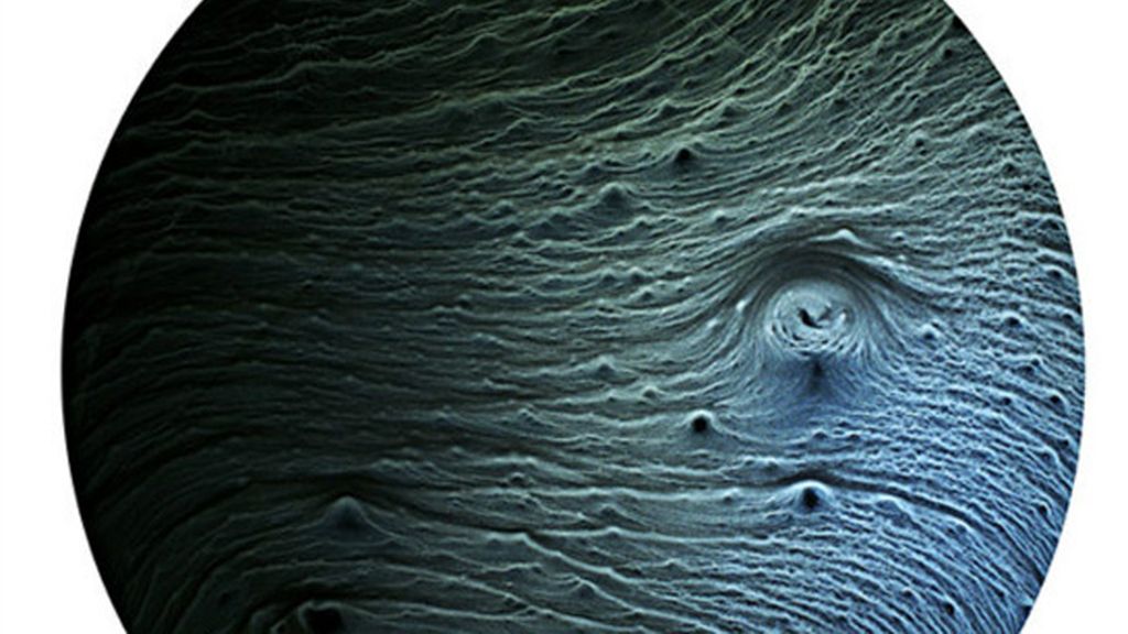 El fotógrafo Ernie Button crea imágenes similares a universos exteriores