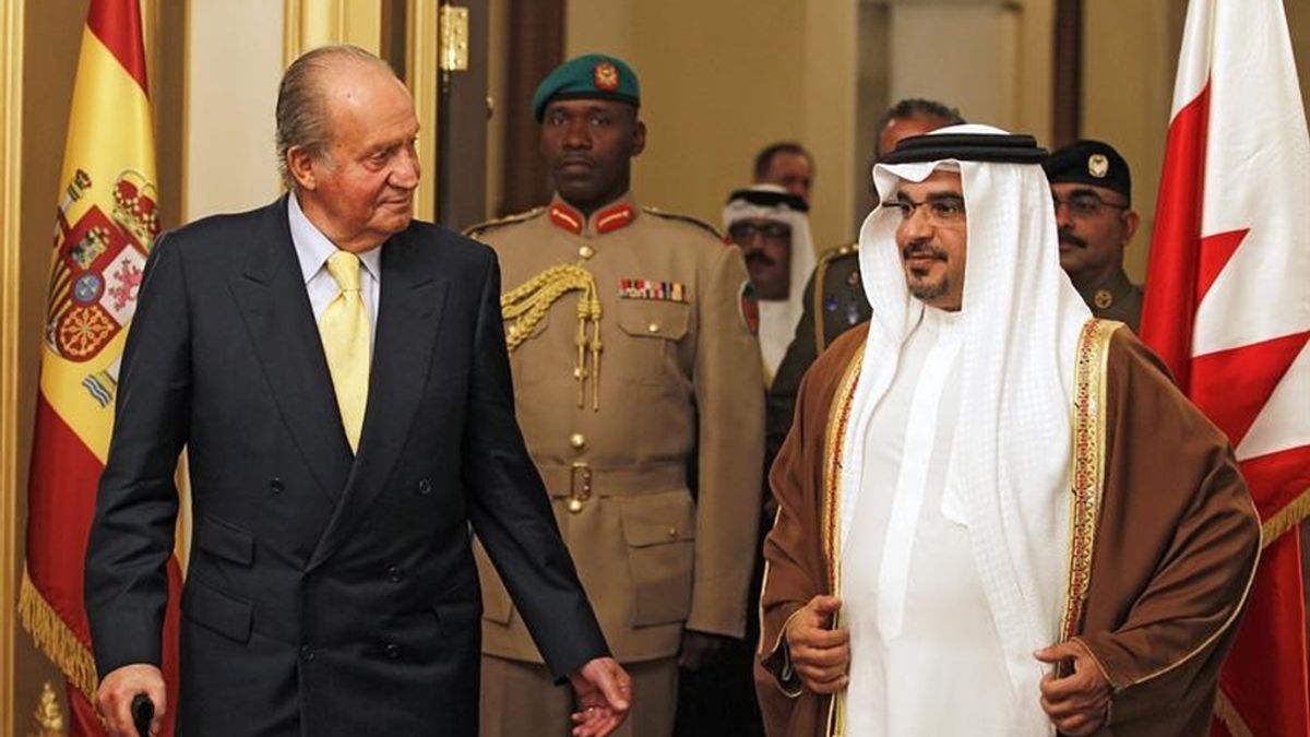El rey Don Juan Carlos se reúne con el monarca de Bahrein