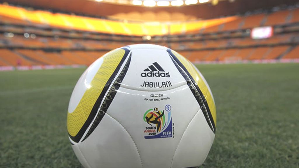 El polémico "jabulani" jugó alguna que otra mala pasada