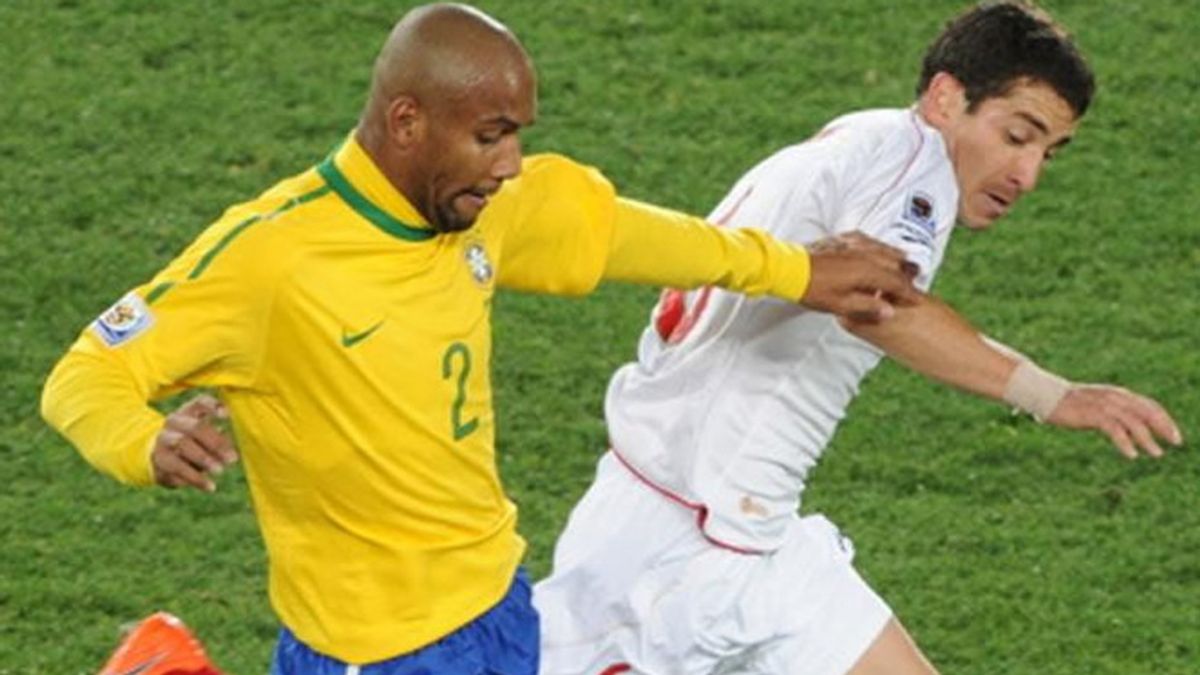 Maicon quiere acompañar a Mourinho Maicon quiere acompañar a Mourinho
