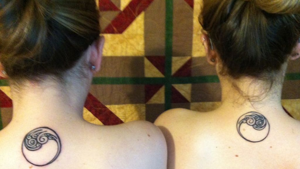 Esta es una selección de tatuajes que se han hecho gemelos y mellizos de diferentes partes del mundo y que han querido compartirlas con los demás a través de las redes sociales