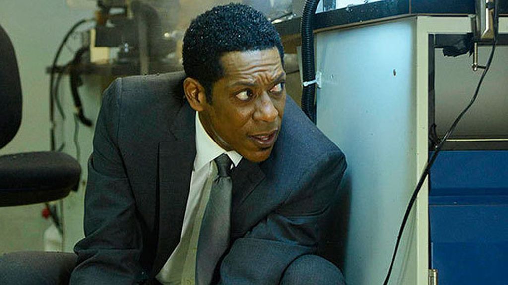 Capitán Frank Irving, llega a Sleppy Hollow para solucionar el caso