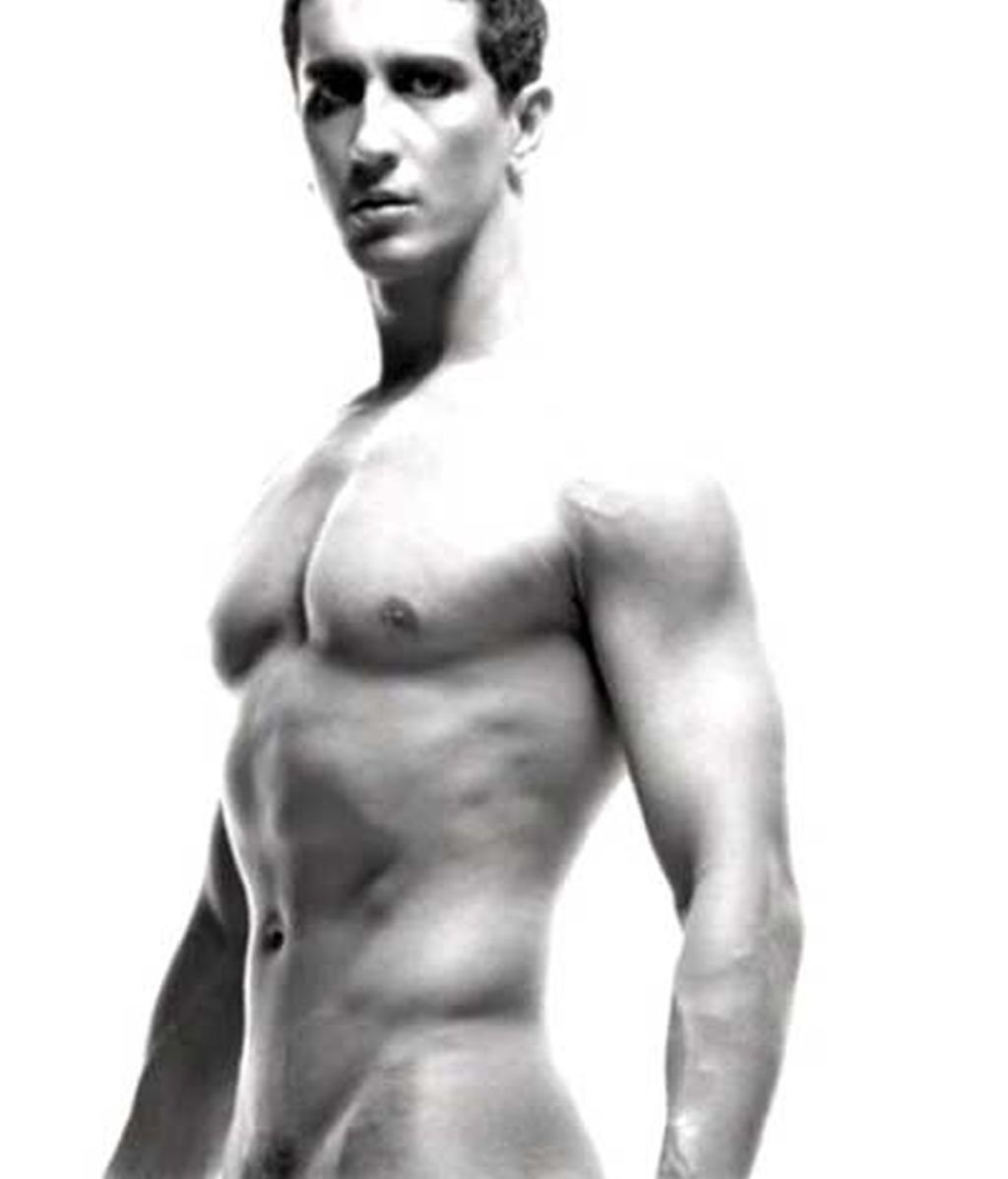 Adans Peres, al desnudo