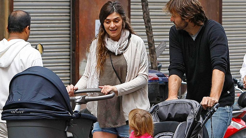 Pasea su reciente maternidad por las calles de Madrid