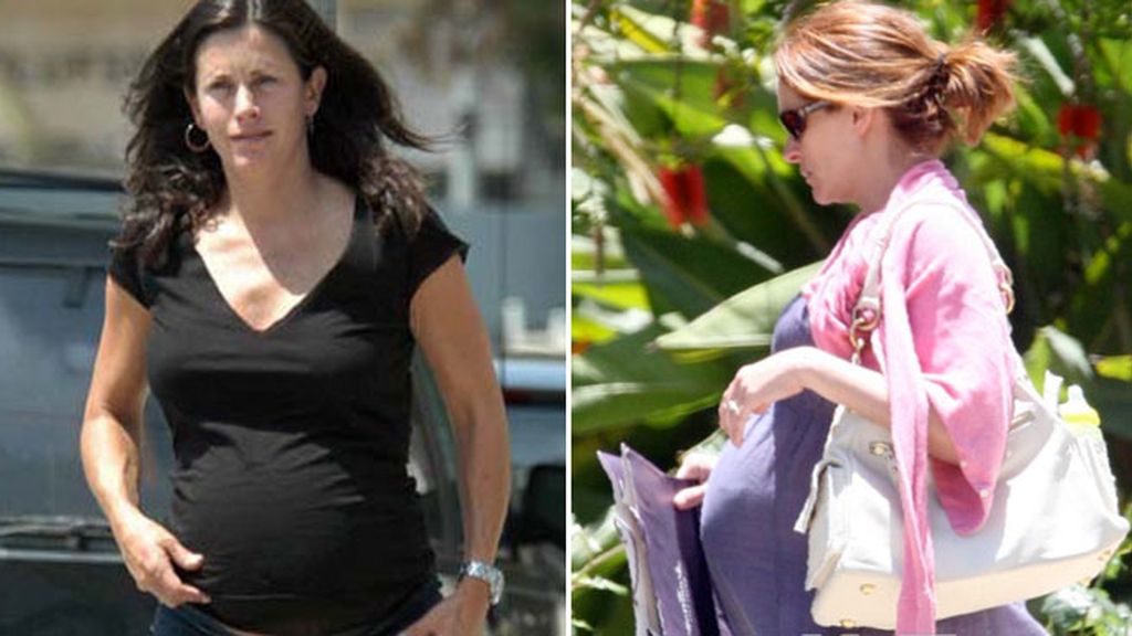 Courteney Cox y Julia Roberts embarazadas