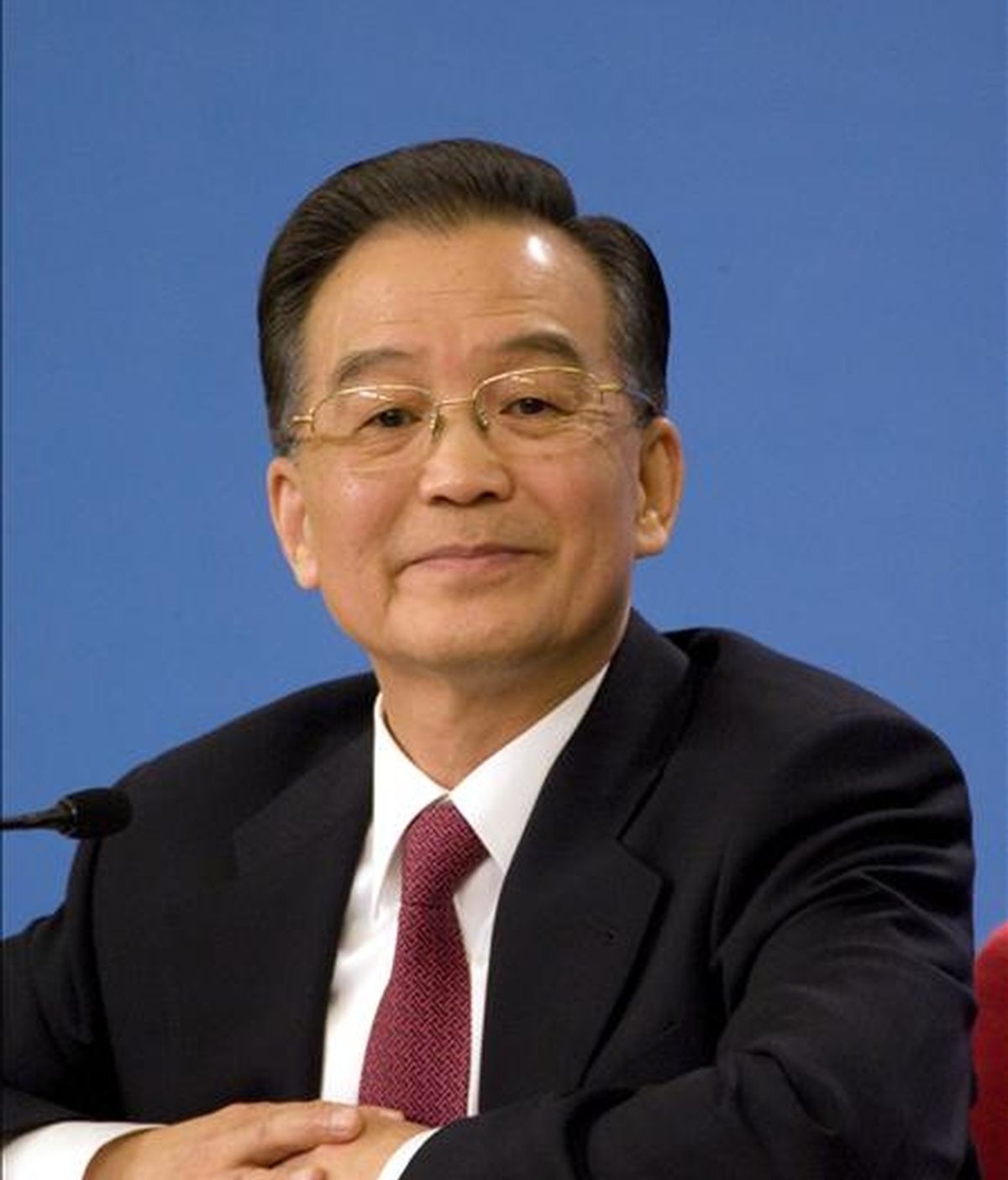 El primer ministro chino, Wen Jiabao, dice que la situación de la economía china es mejor de la esperada. En la imagen, Jiabao durante una rueda de prensa. EFE/Archivo