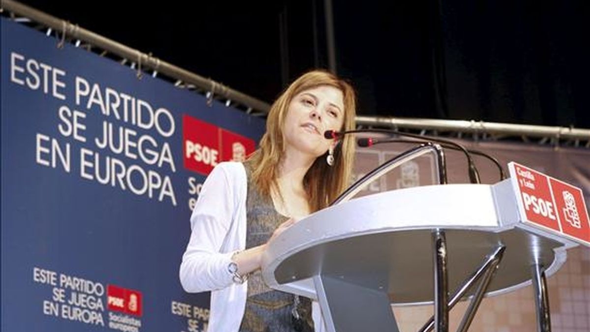 La ministra de Igualdad, Bibiana Aído, durante el acto electoral que el PSOE organizó hoy en Miranda de Ebro para pedir el voto en los comicios europeos del 7 de junio. EFE