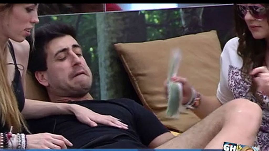 Las chicas disfrutaron de la sesión de depilación