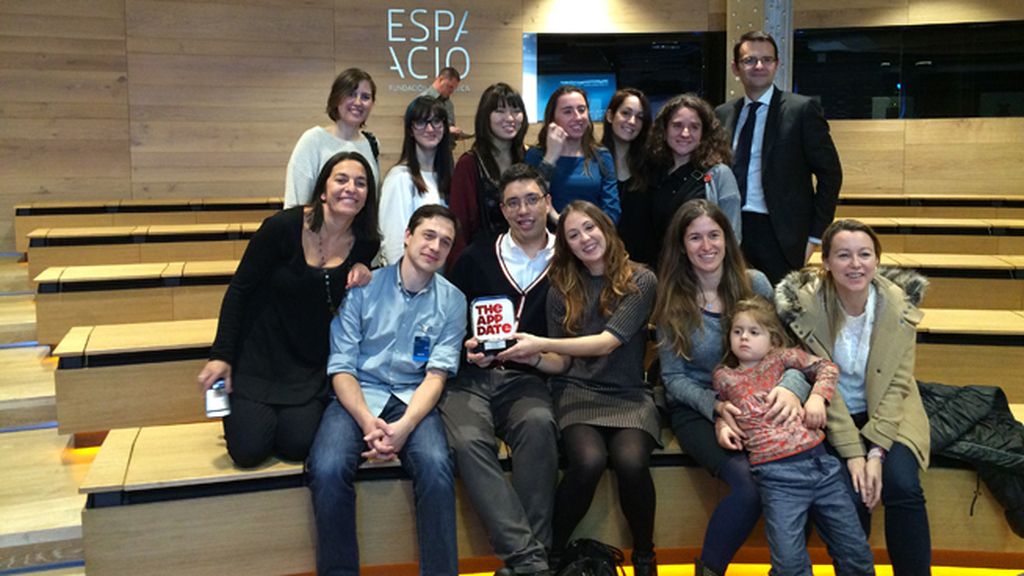 El equipo de Mediaset España Multimedia con el 'Premio del Público a la Mejor App '