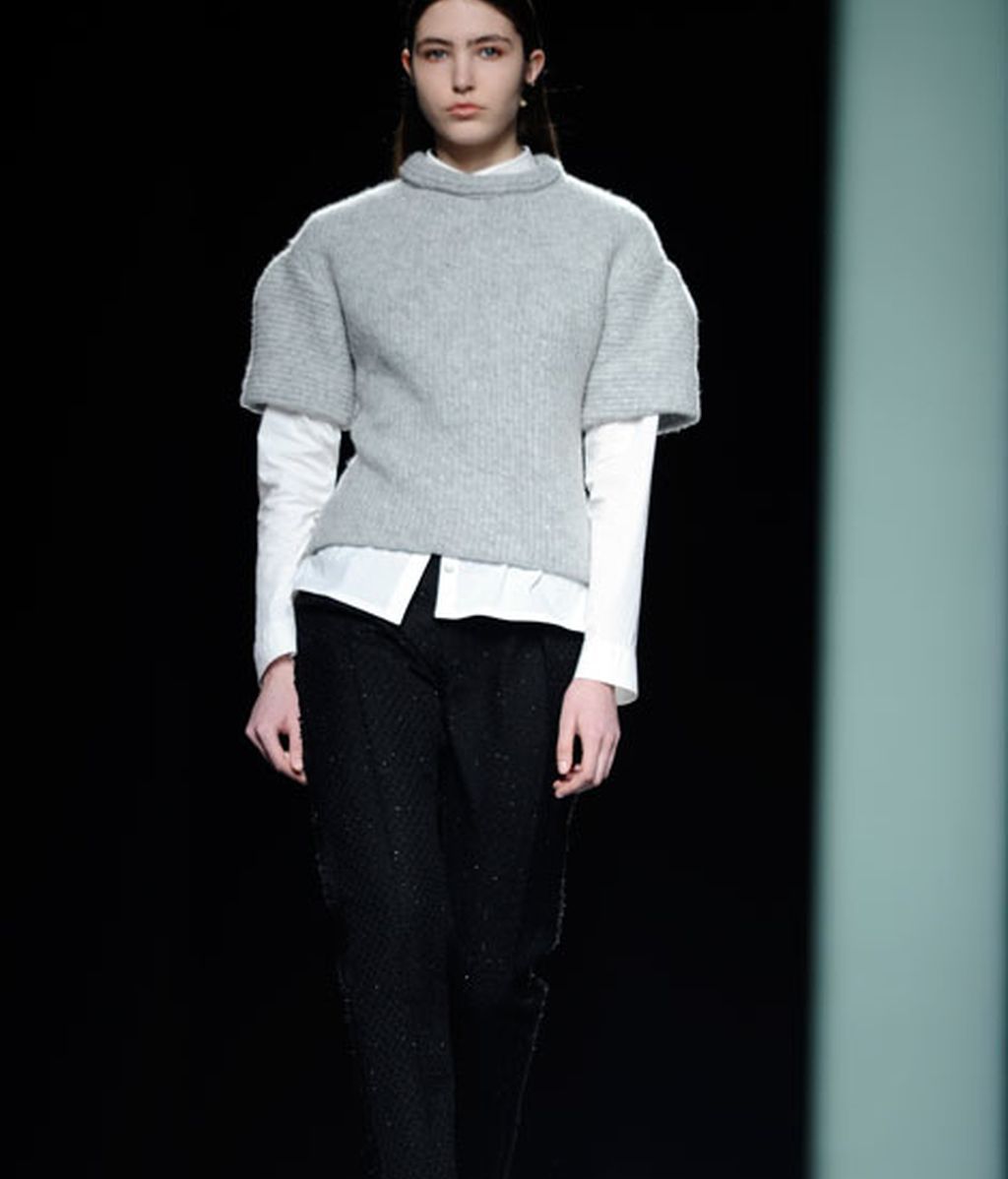 Moisés Nieto: geometría monocromática