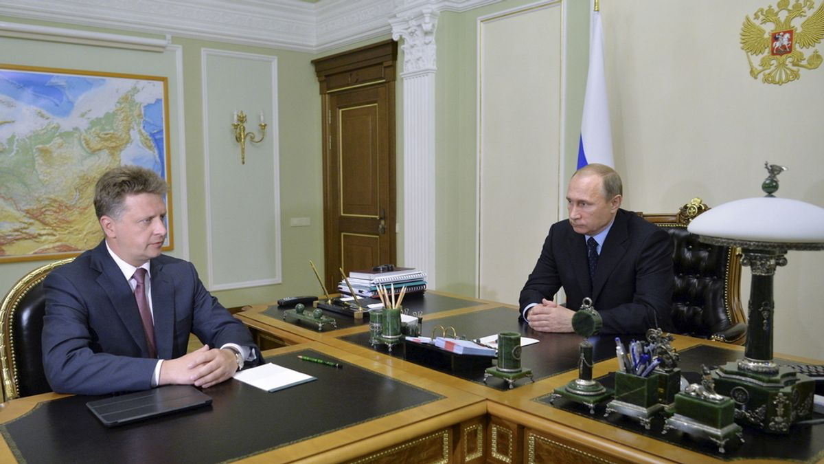 Vladimir Putin se reúne con su ministro de Transporte, Maxim Sokolov,