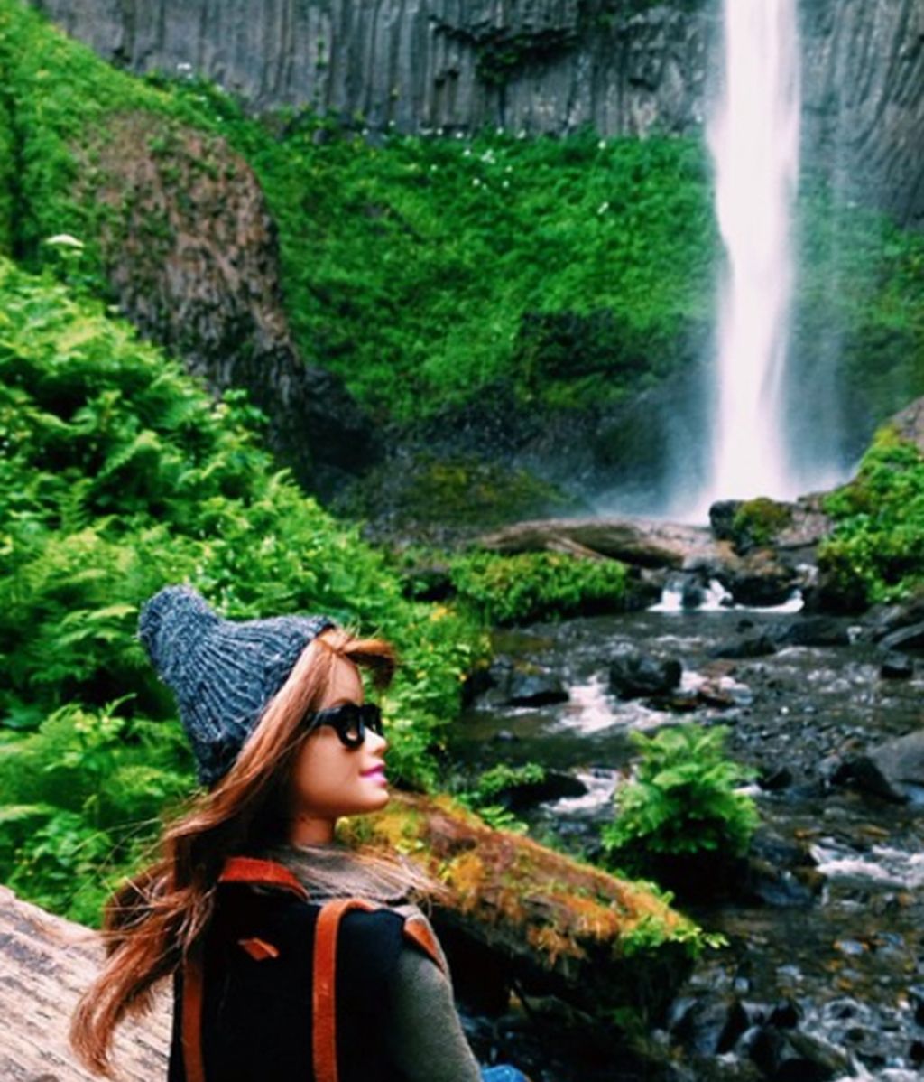 La Barbie con Instagram que se ríe de cómo usamos las redes