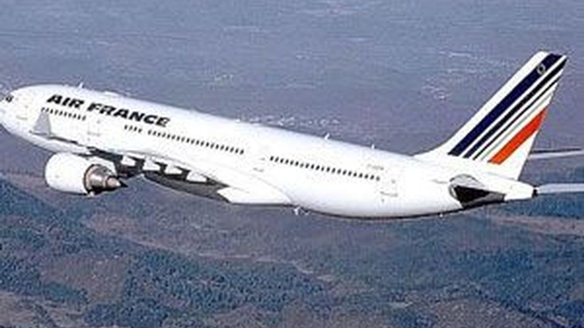 Un avión de Air France ha desaparecido con 228 pasajeros a bordo. Vídeo: Informativos Telecinco