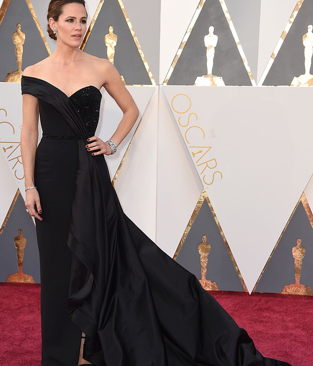 Jennifer Garner con vestido de Atelier Versace