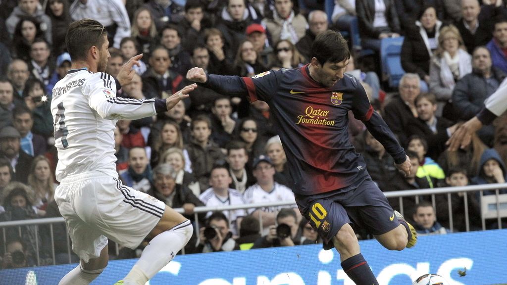 Messi chuta el gol del empate