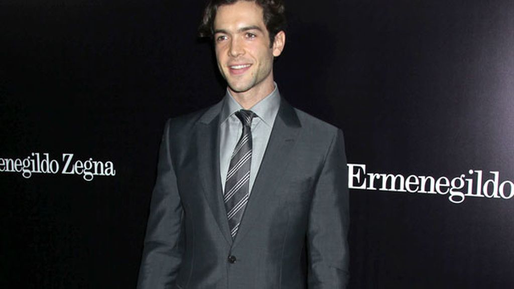 ethan peck