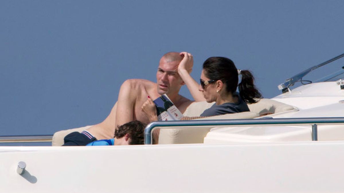 Figo y Zidane, vacaciones ibicencas