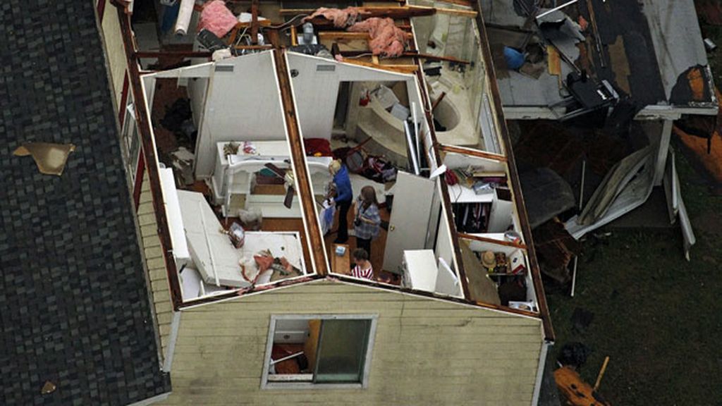 Alerta en EEUU por los devastadores tornados