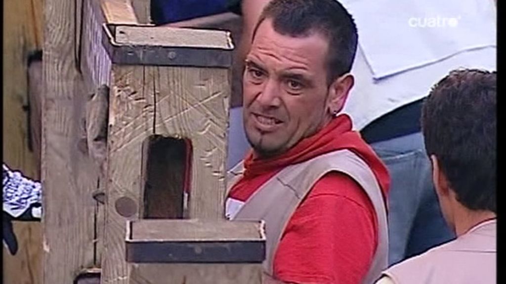 Tras el encierro de hoy, el más largo de las fietas, comenzaban a desmontar el vallado